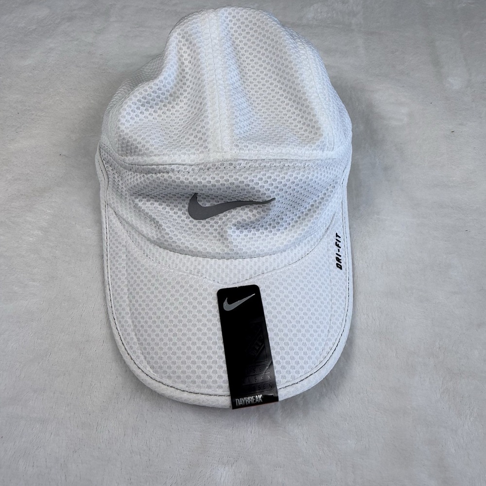 Nike Daybreak Dri-FIT Running Hat White Mesh 5 Panel Reflective Adjustable NWT